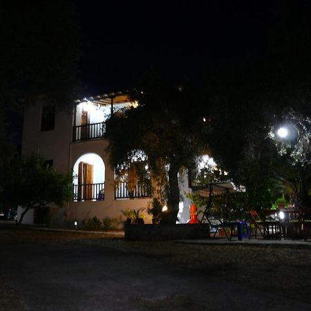 Liossis Rooms & Apartments Skopelos Extérieur photo