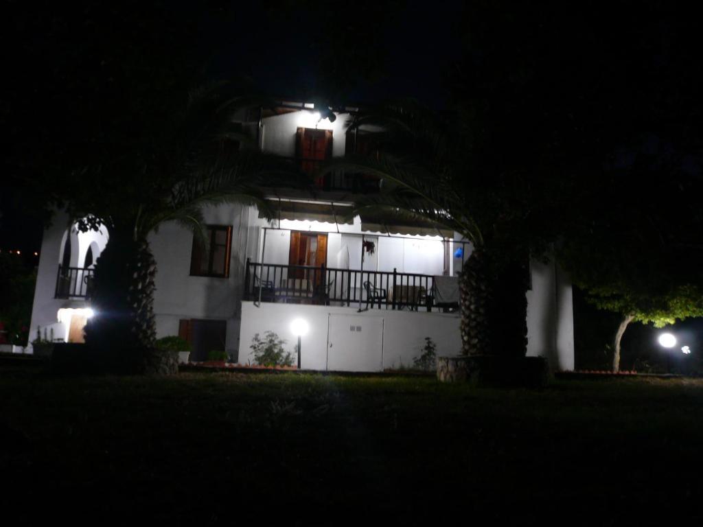 Liossis Rooms & Apartments Skopelos Extérieur photo