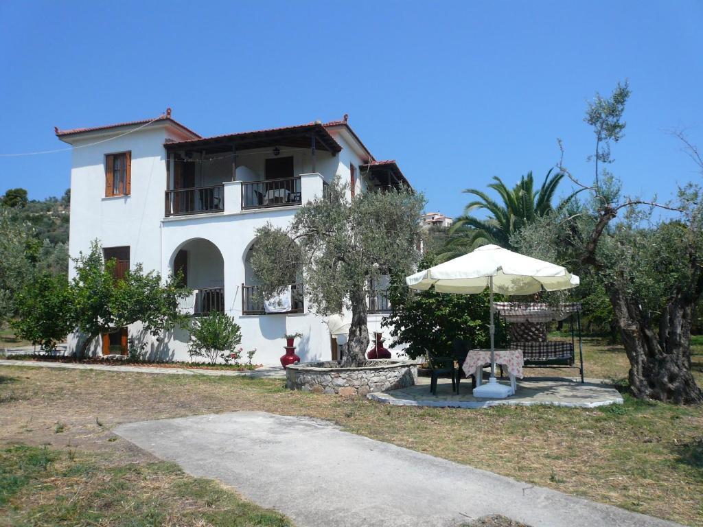 Liossis Rooms & Apartments Skopelos Extérieur photo